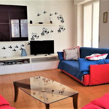 Spazioso Appartamento Sondrio Exterior foto