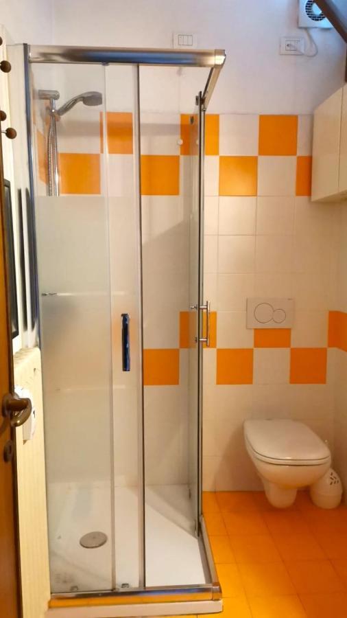 Spazioso Appartamento Sondrio Exterior foto